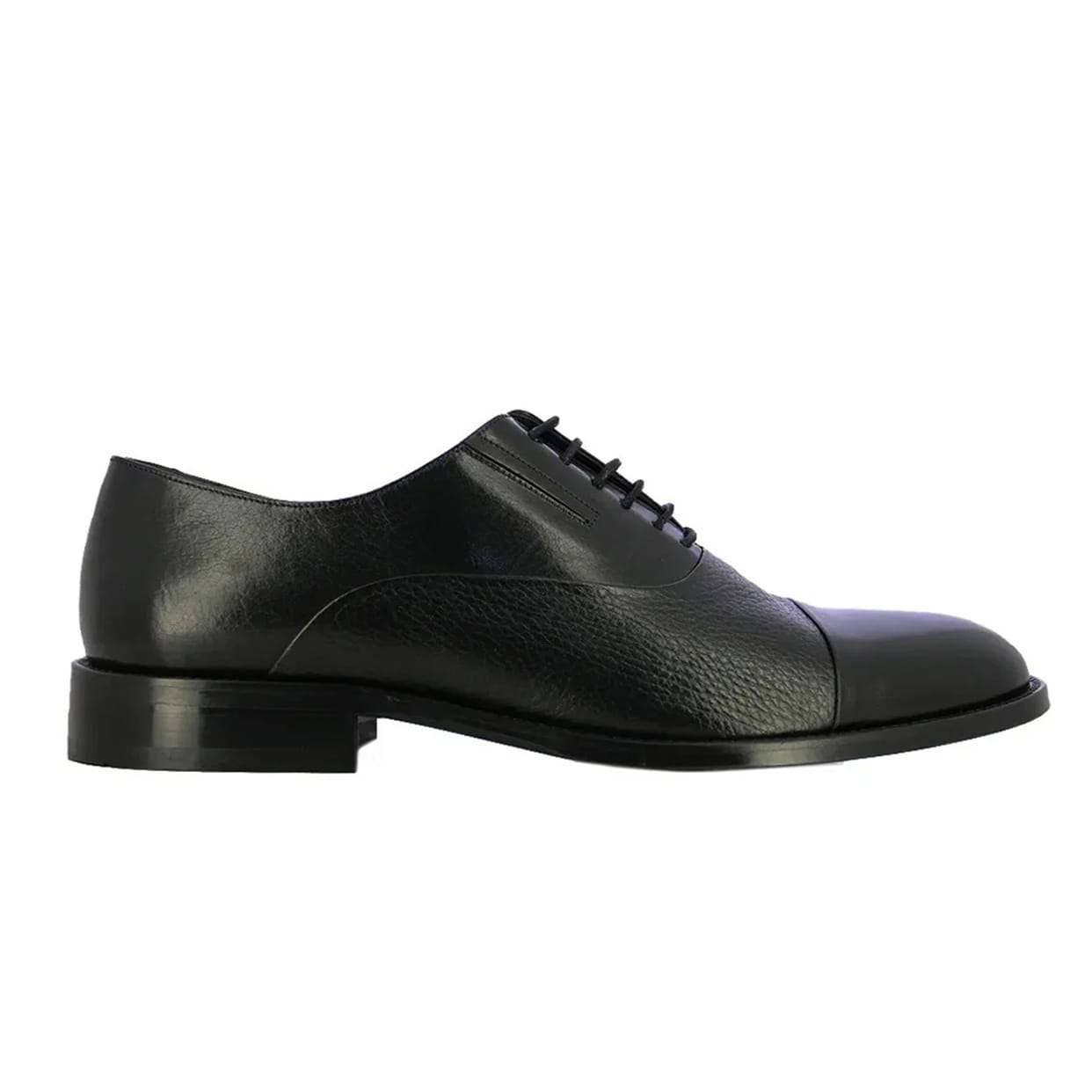 GS230034_BLACK1-2.jpg?strip=all